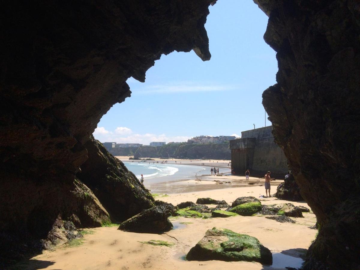 Palace Surf Hostel