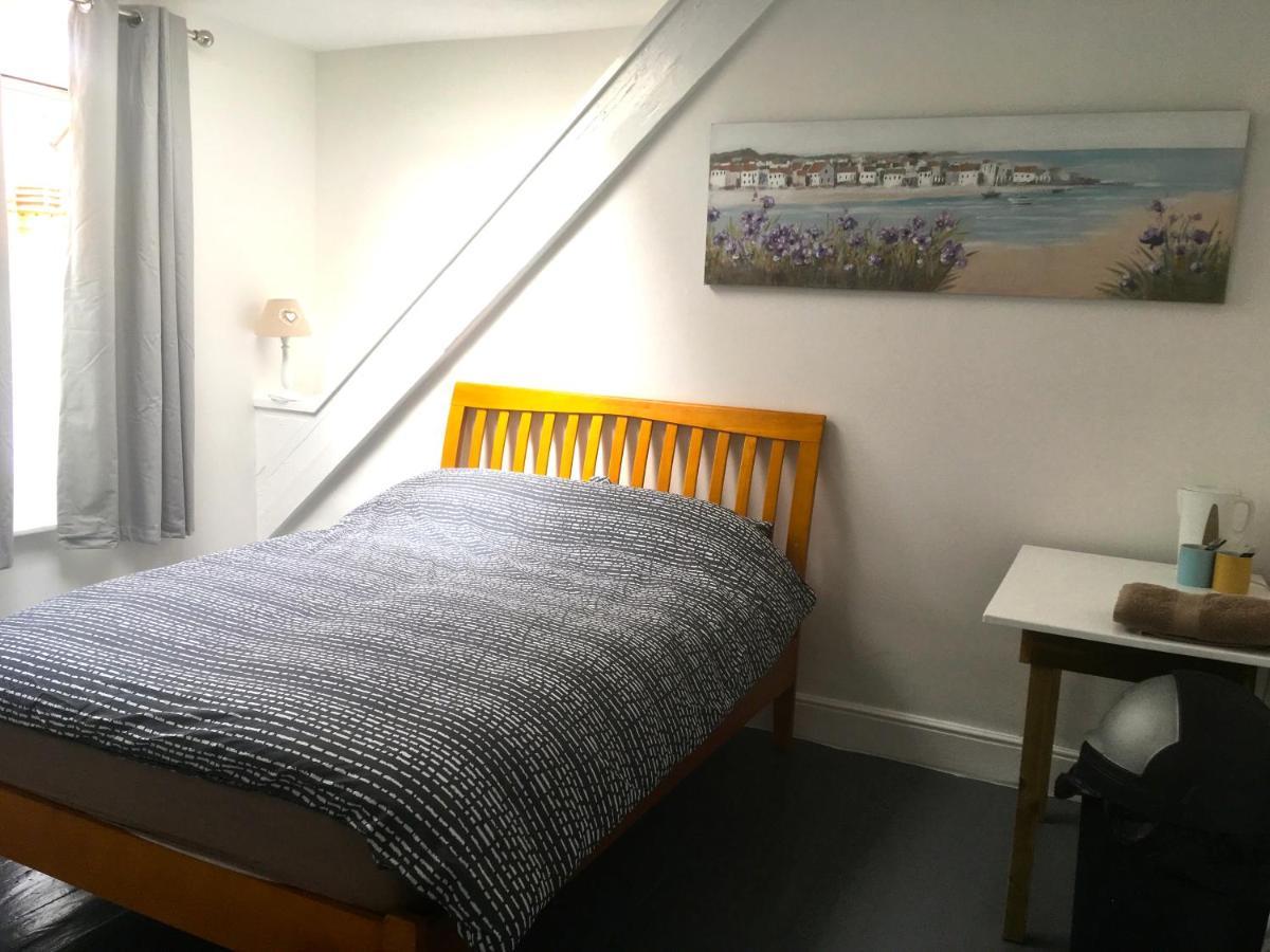 Palace Surf Hostel New Quay
