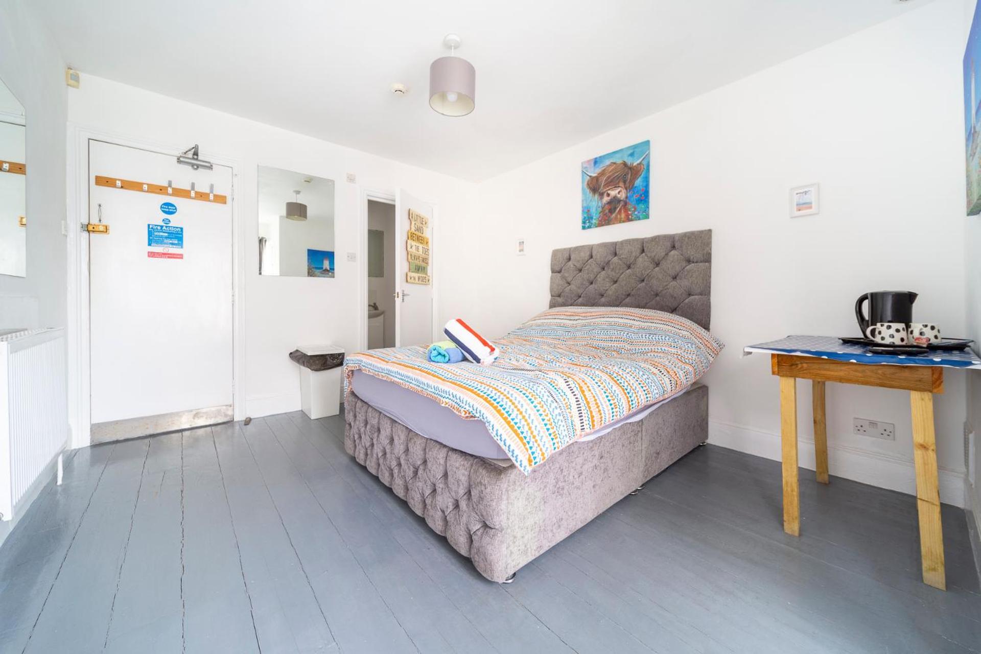 Palace Surf Hostel